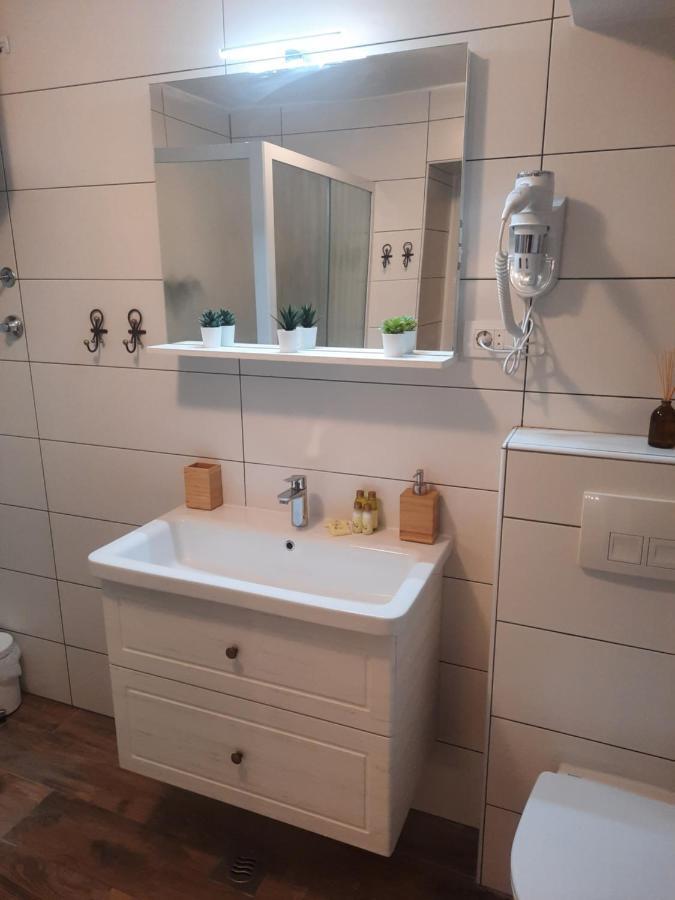Old Town Rab Studio Apartment Раб Екстер'єр фото