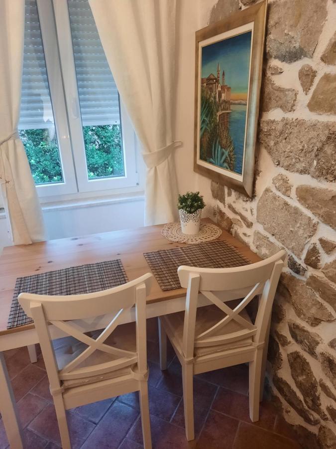Old Town Rab Studio Apartment Раб Екстер'єр фото